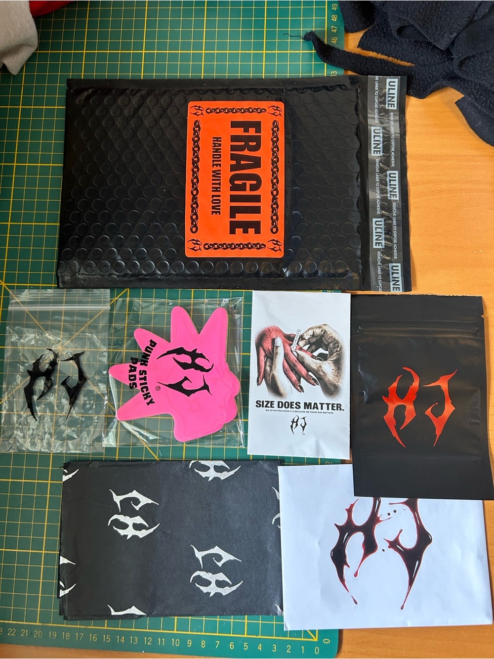HARD JEWELRY large assortment of packaging and accessories
